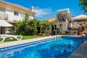 Отель At Home in Malaga Stay  Ринкон-Де-Ла-Викториа